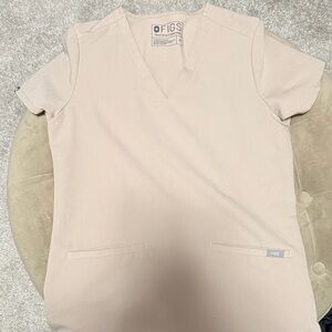 Figs Women's Short Sleeve Top in Cream